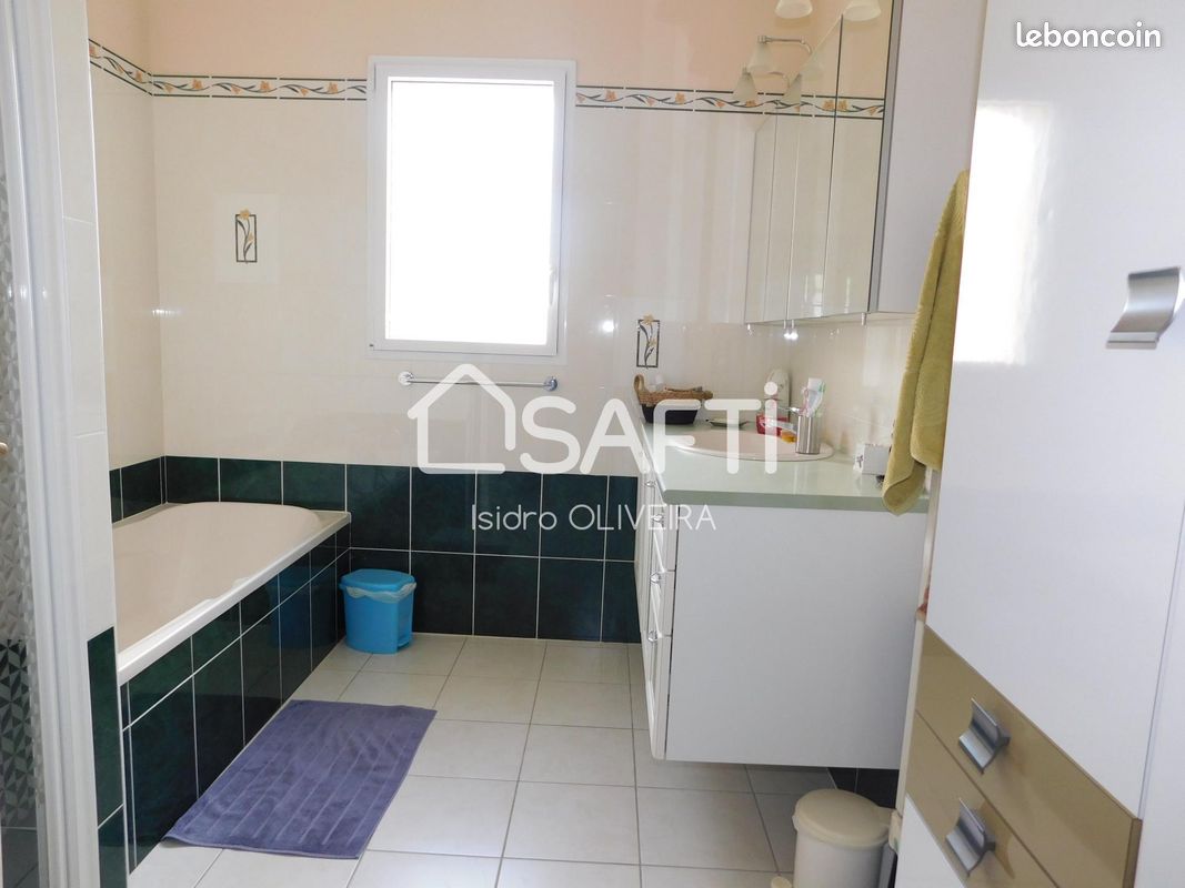 Propriété 7 pièces 207 m² - Saint-Pompain 79160 (image principale 9)