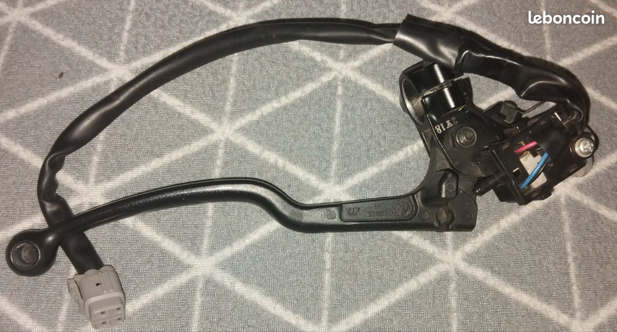 Cocotte d'embrayage complete avec cable d'embrayage yamaha MT09-SP 2023 (image 2)
