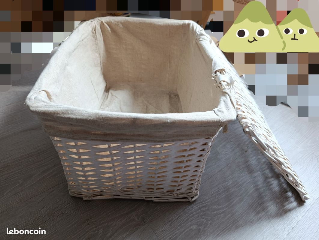 Grand Coffre à Paniers de Théâtre Vintage en Osier en vente sur