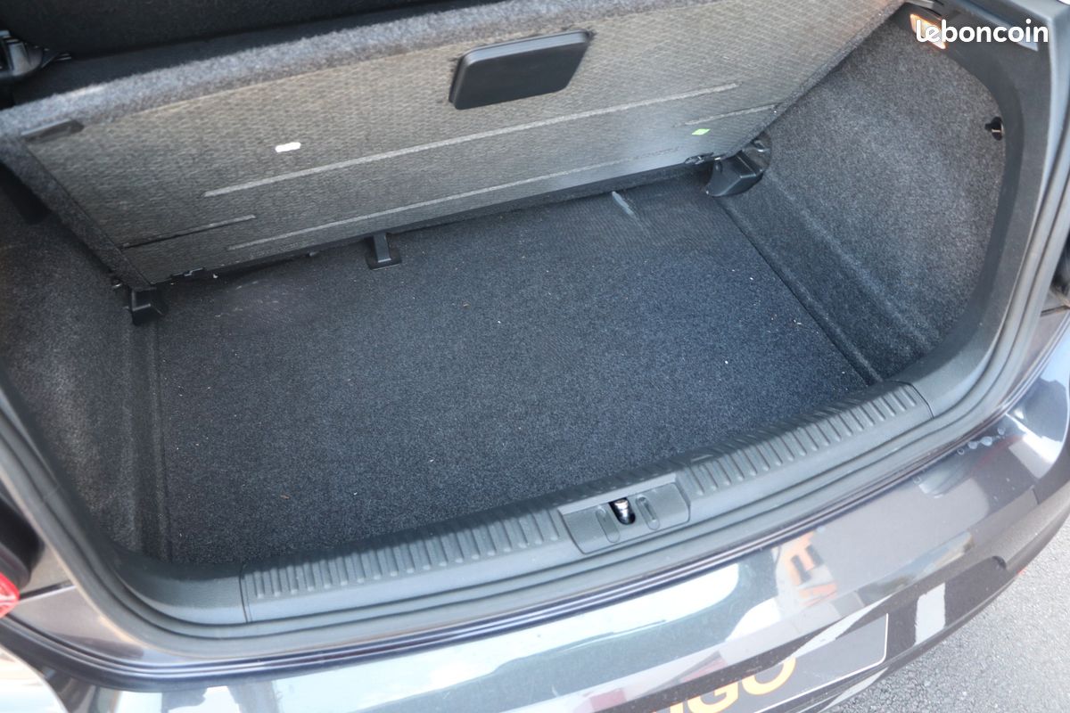 Volkswagen polo 1.2 tsi 90 lounge (image 18)