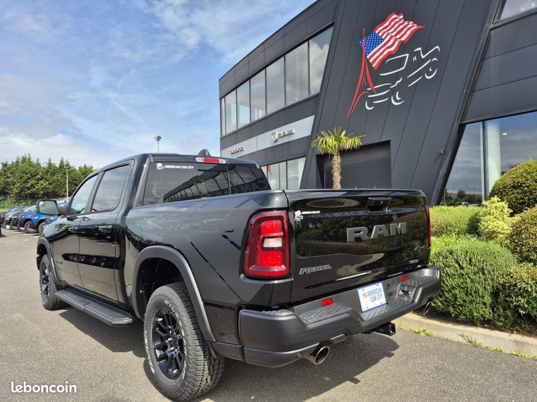 Dodge ram 1500 crew cab rebel (image 3)