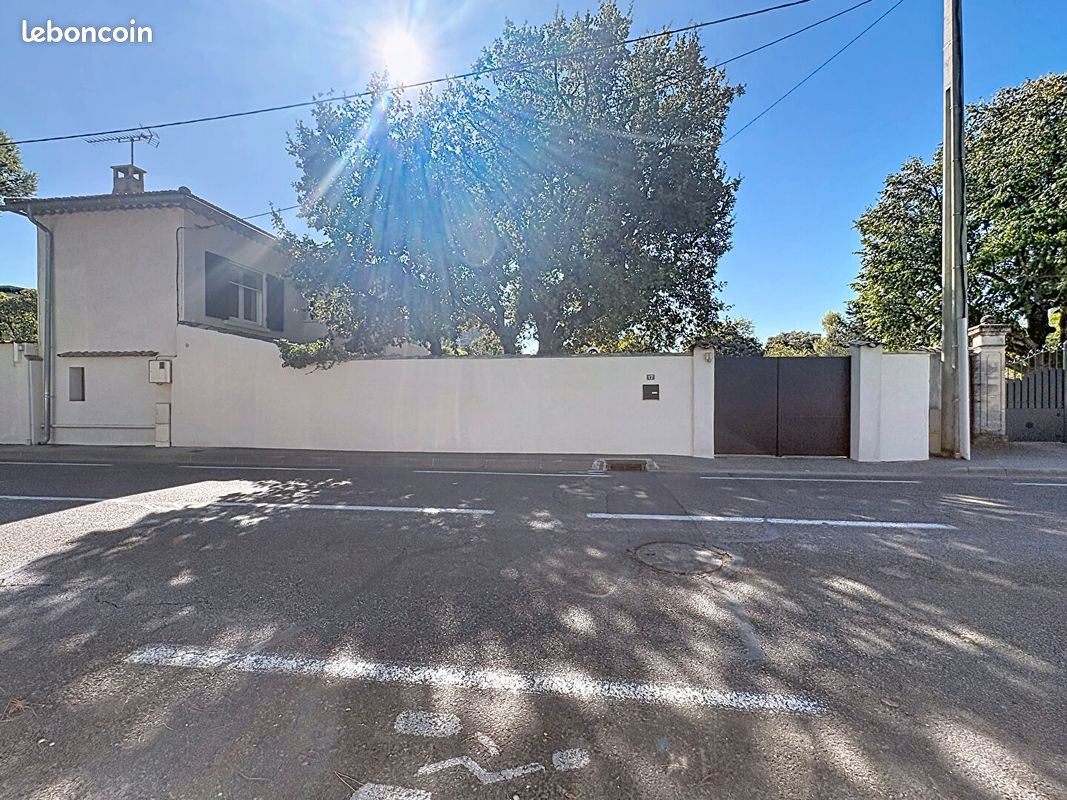 Maison 5 pièces 104 m² · à Villeneuve-lès-Avignon · 104 m² · 485 000 €