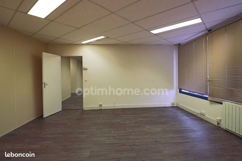 Bureaux 250 m² (image 10)