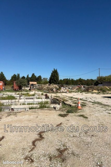 Terrain 4163 m² · à Marignane · 4 163 m² · 770 000 €