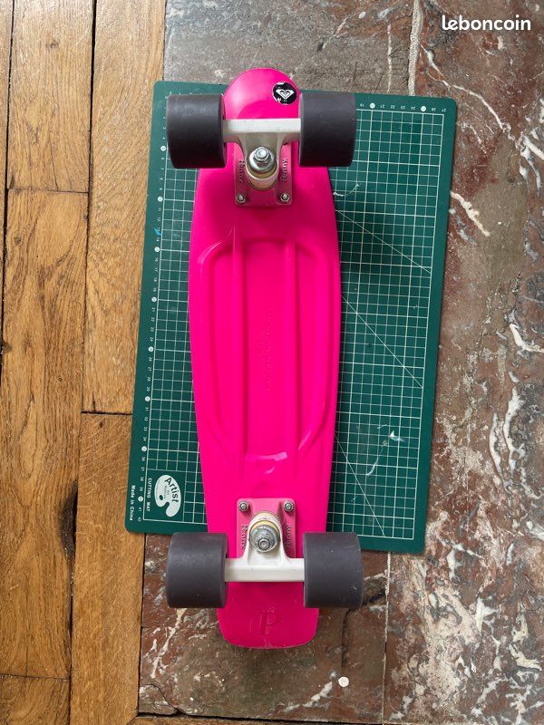 Penny Board Small – couleur Néon Rose (image 4)