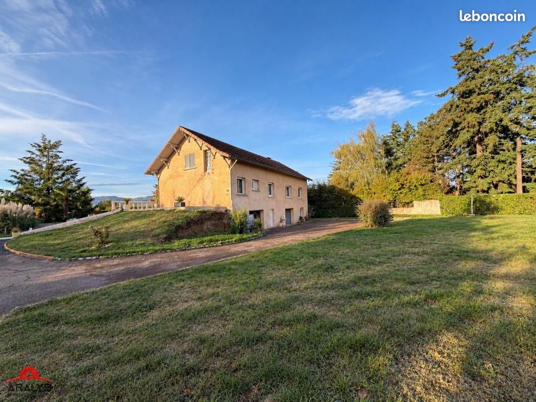Maison 7 pièces 142 m² · à Pouilly-les-Nonains · 142 m² · 289 000 €