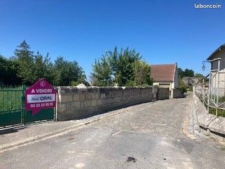 Terrain à vendre · à Coucy-le-Château-Auffrique · 30 000 €