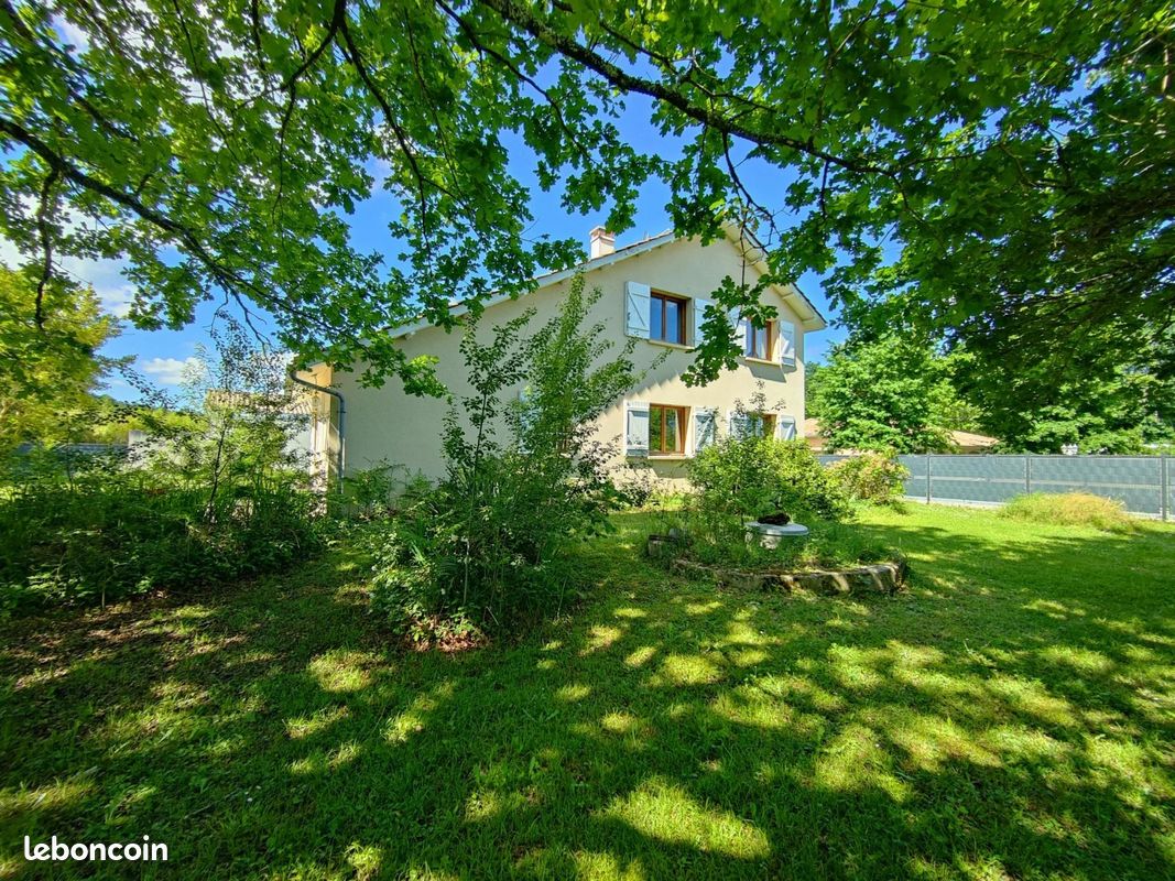 Maison 5 pièces 157 m² · à Saint-Morillon · 157 m² · 382 000 €