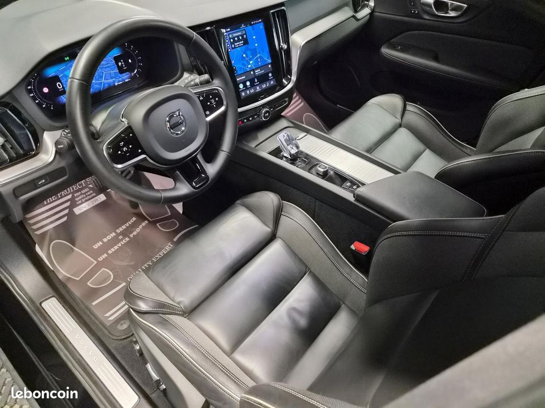 VOLVO V60 2.0 B4 197 Hybrid Style Dark Geartronic BVA (image 11)
