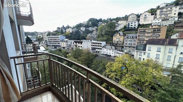 https://img.leboncoin.fr/api/v1/lbcpb1/images/2d/73/24/2d7324fbee044d3b71867c232485abaf36406b25.jpg?rule=ad-image