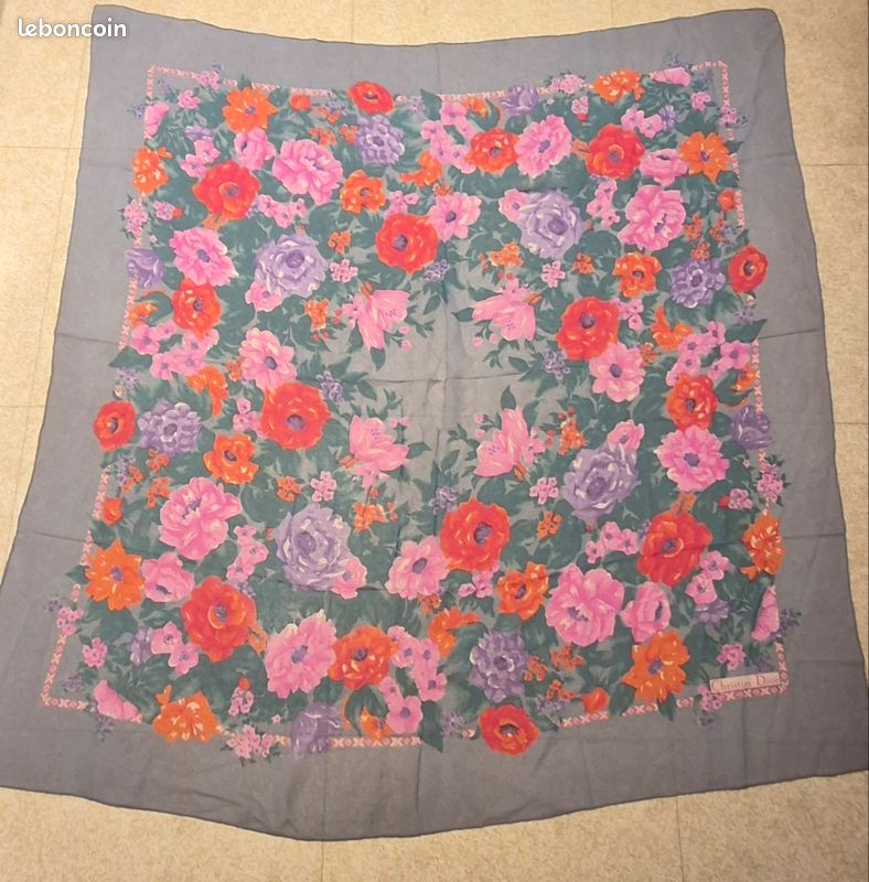 Foulard Christian Dior (image 1)