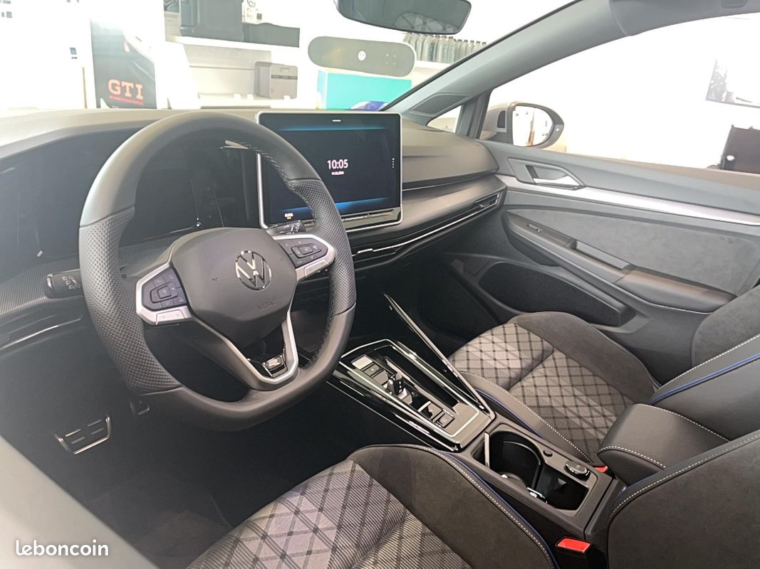 VOLKSWAGEN Golf 1.5 eTSI EVO2 150 DSG7 R-Line Edition (image 15)