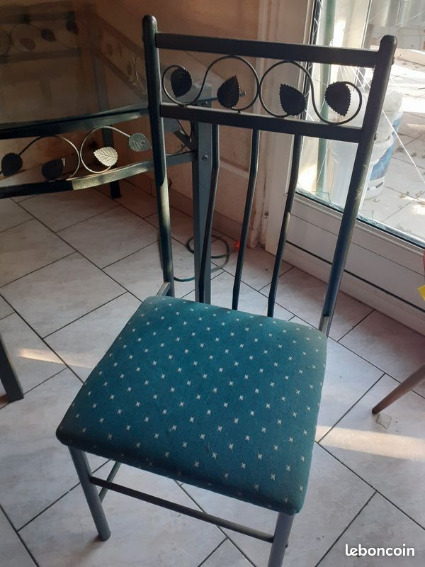 Table verre et ses chaises (image 4)