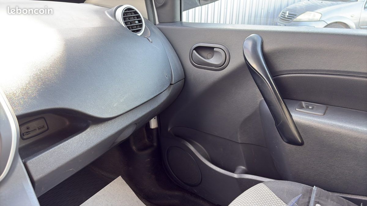 Renault kangoo ii express 1.5 dci 95 extra-r link 2020 (image 9)