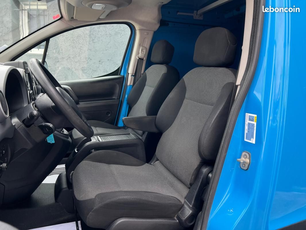 Peugeot Partner FOURGON STANDARD 1.6 BLUEHDI 75 BVM5 PRO / CLIM ECRAN BLUETOOTH ATTELAGE ... (image 6)