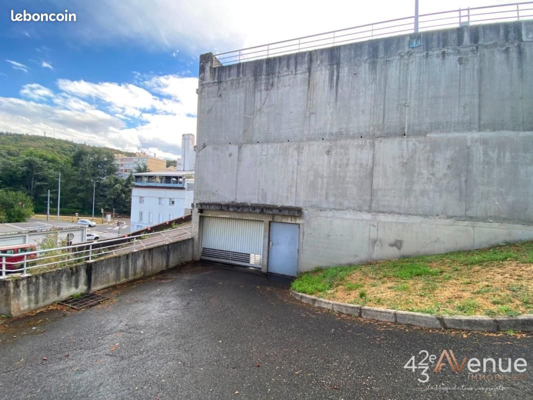 Garage/box Saint Etienne · à Saint-Étienne · 57 €/mois