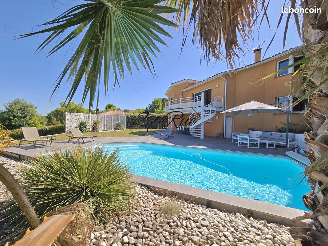 Maison 7 pièces 185 m² · à Montaigut-sur-Save · 185 m² · 499 000 €