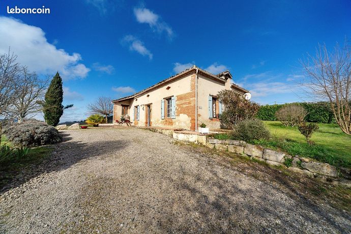 Propriété 7 pièces 200 m²