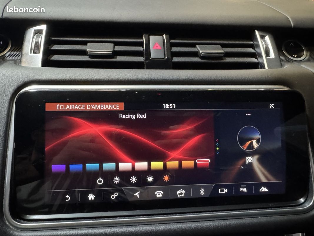Land Rover Range Rover Sport (2) V8 5.0 575ch SVR Toit Ouvrant CARBONE Phase 2 (image 16)