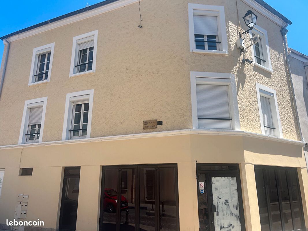 Immeuble 7 pièces 150 m² · à Brie-Comte-Robert · 150 m² · 472 500 €