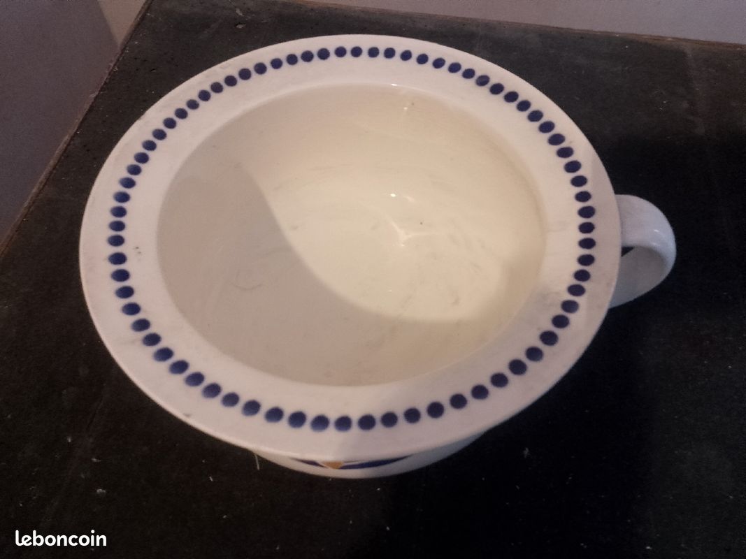 Antique pot de chambre véritable, faïence Saint Gabriel (image 2)