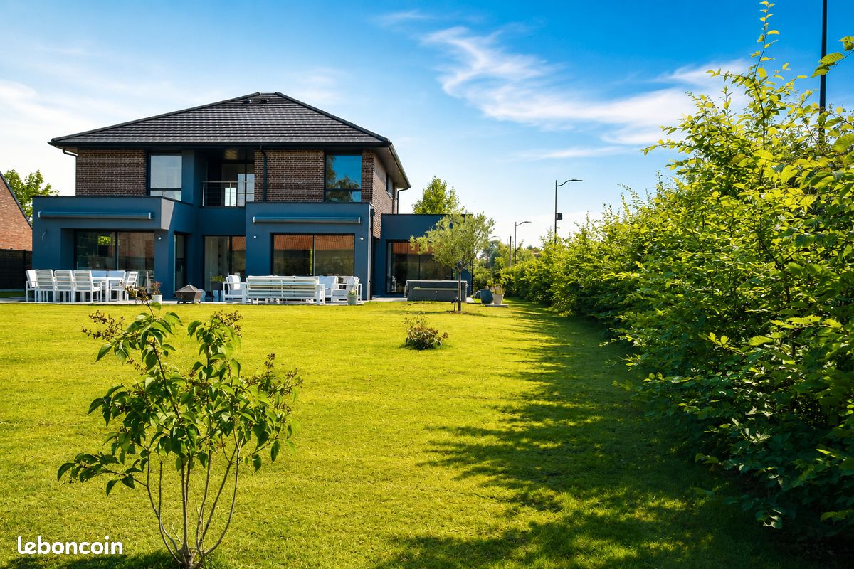 Maison 9 pièces 239 m² · à Camphin-en-Pévèle · 239 m² · 949 000 €