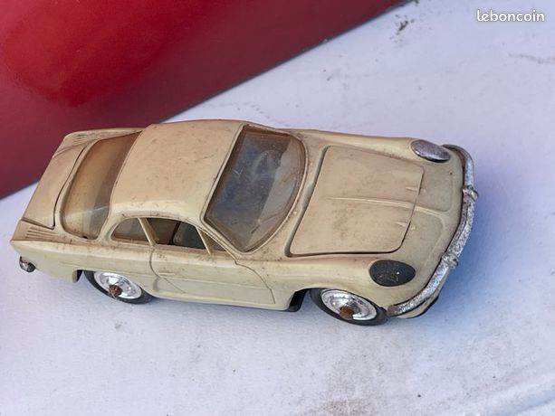 CH2 Véhicule miniature de Collection - RENAULT Alpine A110 1300 S 1971