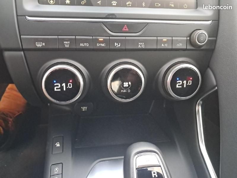 Jaguar E-Pace 2.0D 150ch R-Dynamic S AWD BVA9 (image 21)