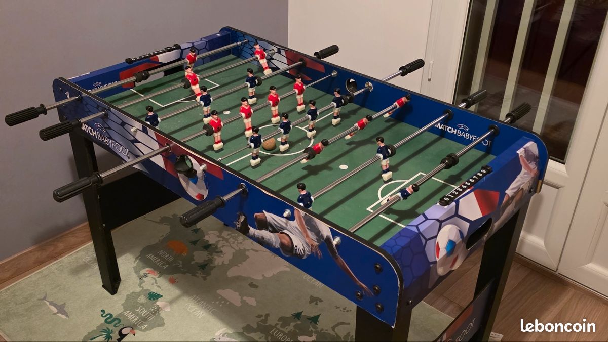 Baby foot enfant sur pied (image 1)