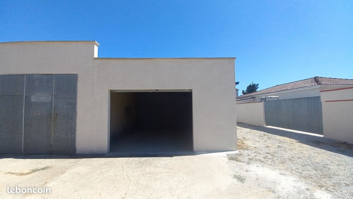 Parking 30 m² · à Roques · 30 m² · 290 €/mois