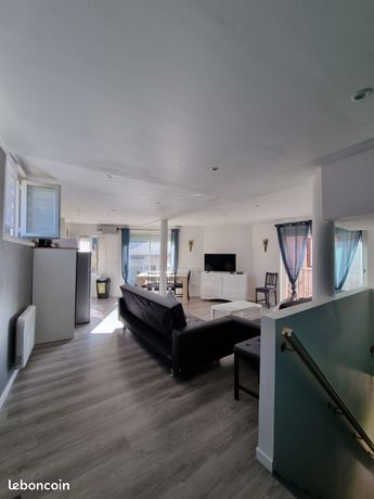 Appartement T3 de 72 m² avec entrée indépendante et stationnement privatif + cave