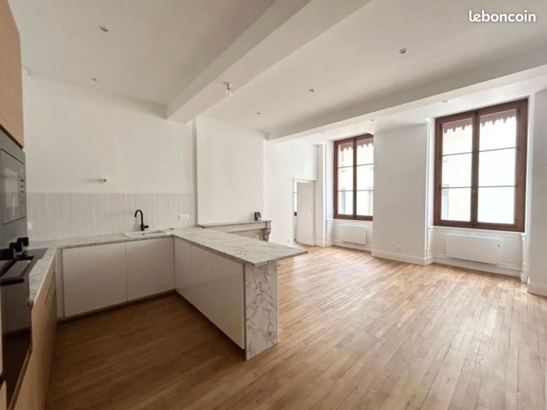Appartement 2 pièces 44 m² · à Collonges-sous-Salève · 44 m² · 1 160 €
