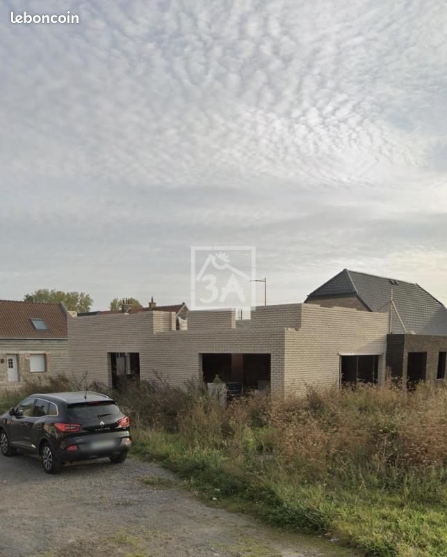 Maison 7 pièces 179 m² · à Hélesmes · 179 m² · 165 000 €