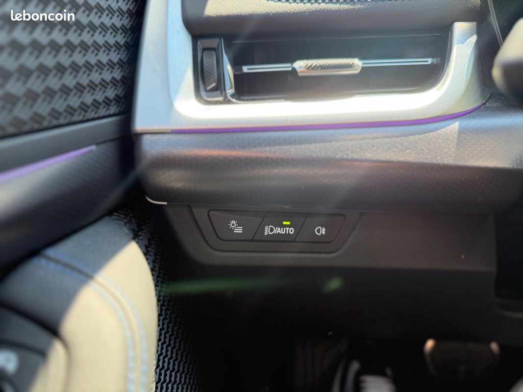 BMW SERIE 2 ACTIVE TOURER U06 225e xDrive 245 ch DKG7 M Sport - Camera de recul - Park assist - Entretien BMW (image 16)