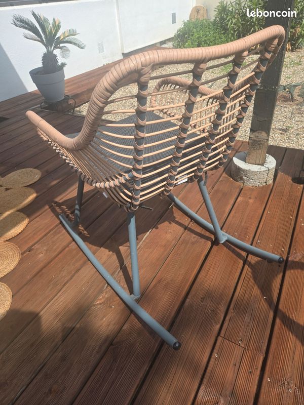 Chaise extérieur à bascule (image 3)