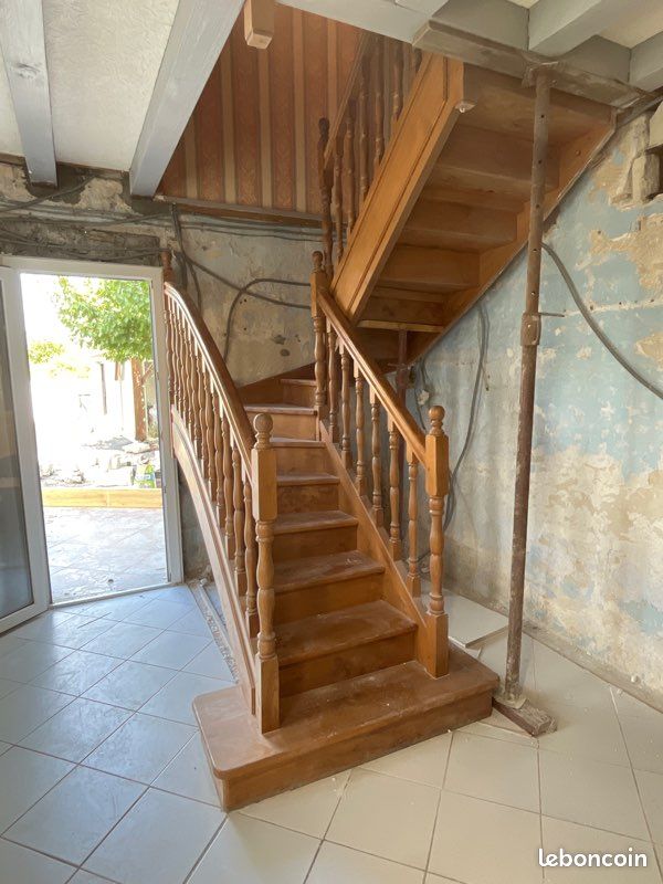 Escalier bois (image 1)