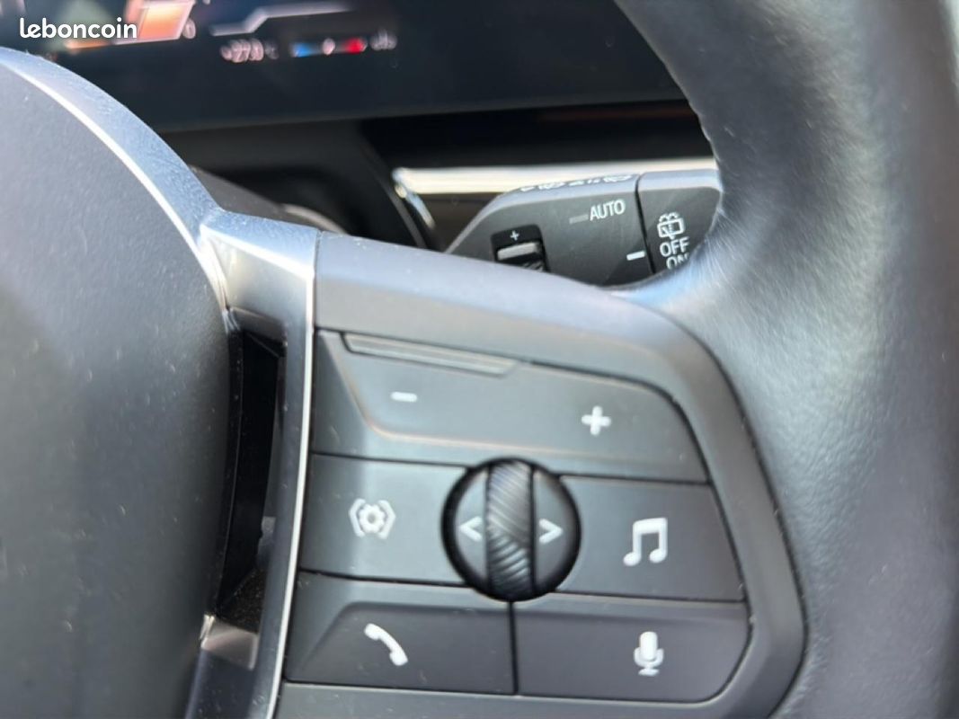 BMW X1 (u11) sdrive18i 136 xline (image 30)