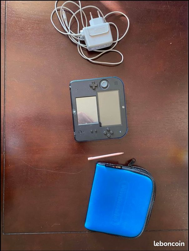 Nitendo 2 ds (image 1)