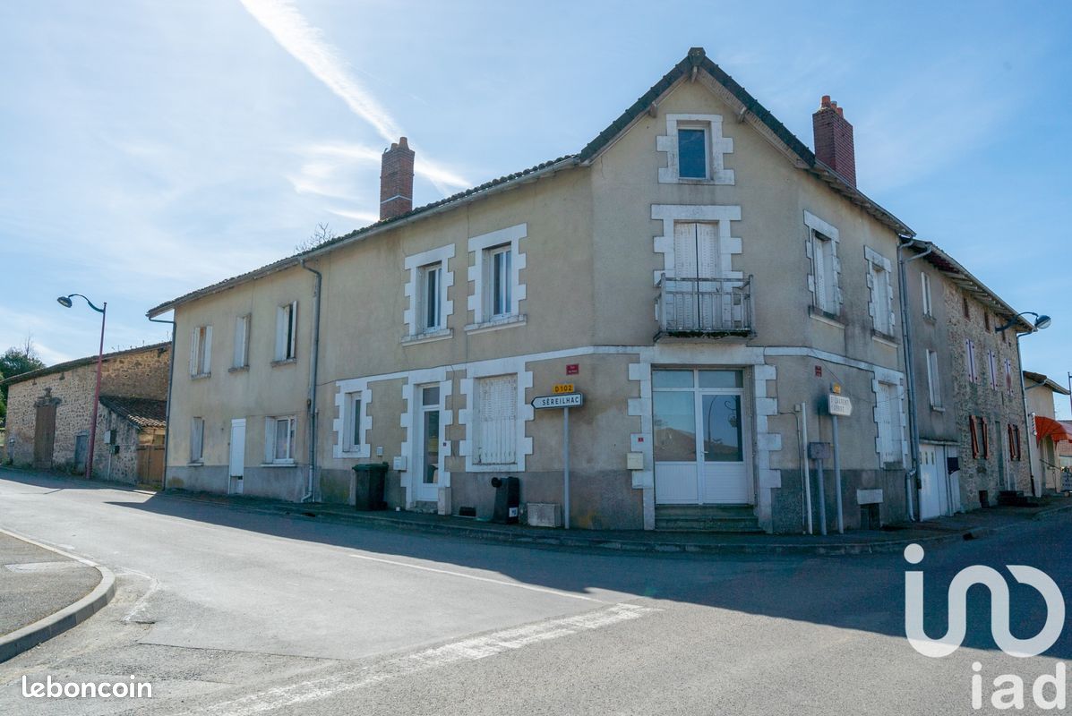 Immeuble 280 m² · à Saint-Cyr · 280 m² · 137 000 €