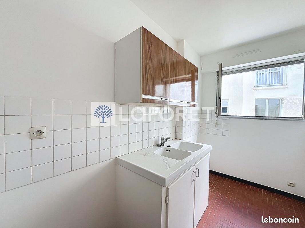 Appartement 3 pièces 60 m² - Parthenay 79200 (image 2)