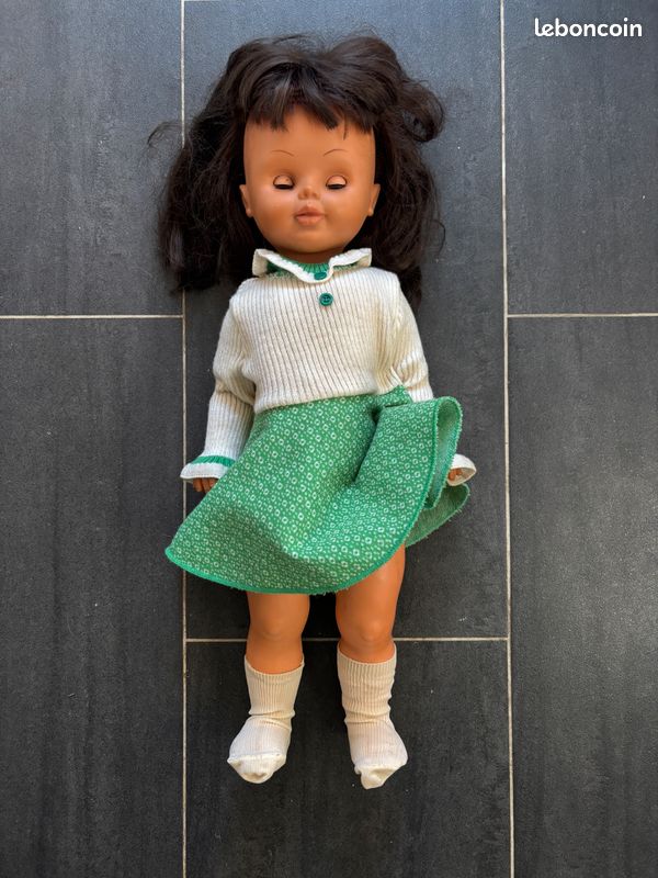 rare très ancien grand poupon modèle parlant Bella 61 cm
