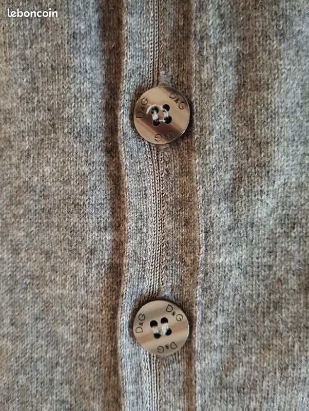 Cardigan Dolce Gabbana 100% cachemire 34 Vêtements