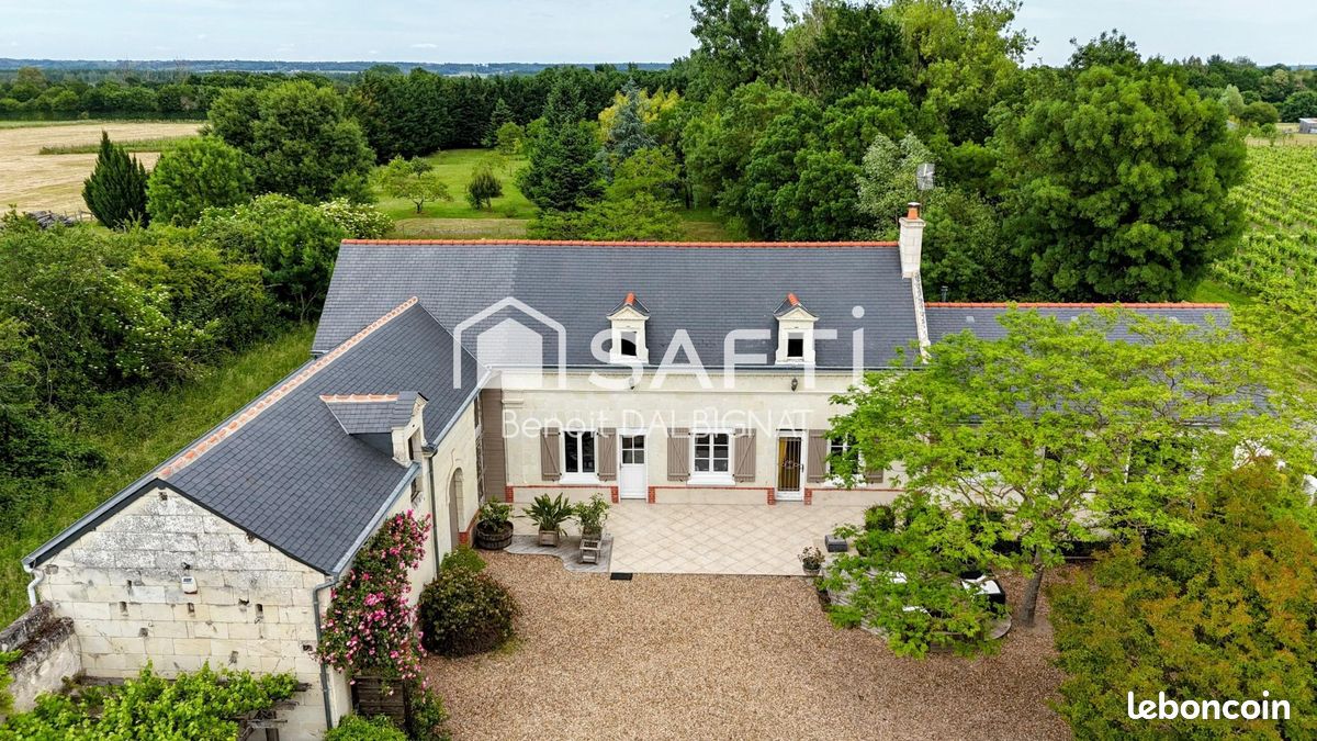 Maison 8 pièces 235 m² · à Chouzé-sur-Loire · 235 m² · 469 000 €