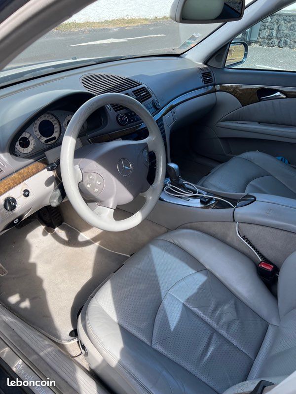 Mercedes Classe E270 Avangarde 2004 (image 3)