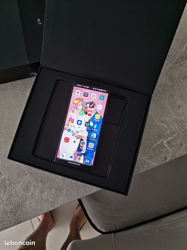 Honor magic v2 noir (image 2)