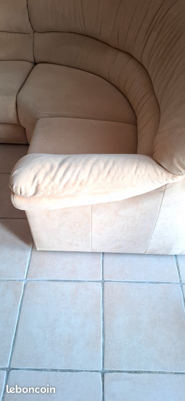 Affaire  Canapé d'angle beige 4 places, en alcantara, démontable en 2 pièces (image 3)