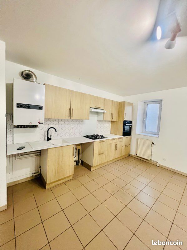 Appartement 3 pièces 70 m² · à Beaurepaire · 70 m² · 679 €/mois