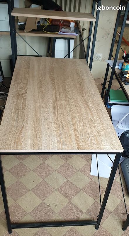 Elégant bureau en bois (image 2)