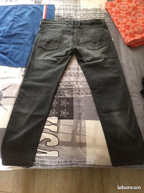 Vends jean REPLAY (image 2)
