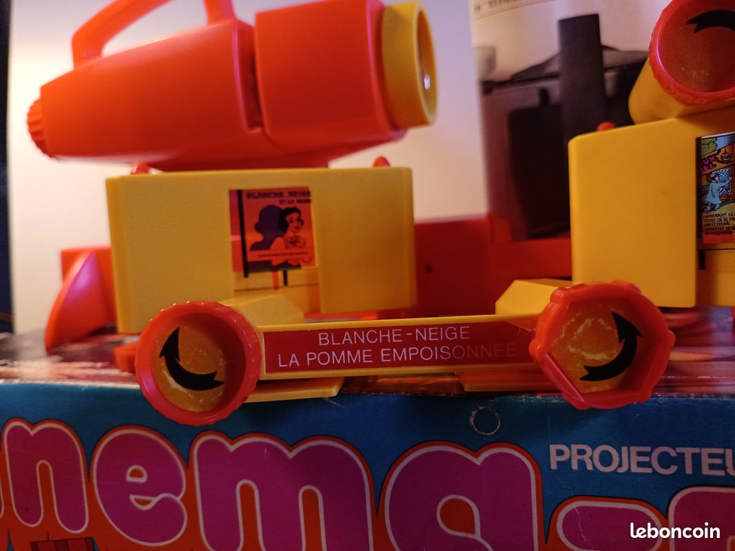 Projecteur à Cassette Minema Meccano - Robin Des Bois - Vintage Neuf - Modèle A-29 - En Bois